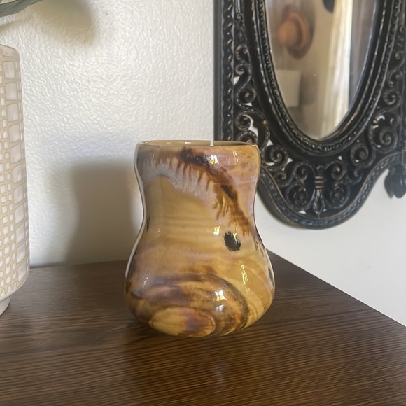 Sublime pottery handcrafted Petite Notched
Gourd Mug, 12 oz. - Picture 5 of 7